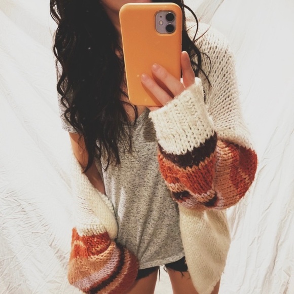 PINK Victoria's Secret Tops - {vs pink} grey & black speckled vneck tshirt